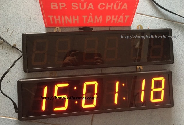 đồng_hồ_led